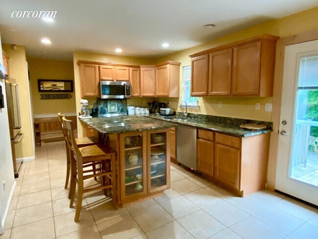 Photo - 6 Delacey Ave