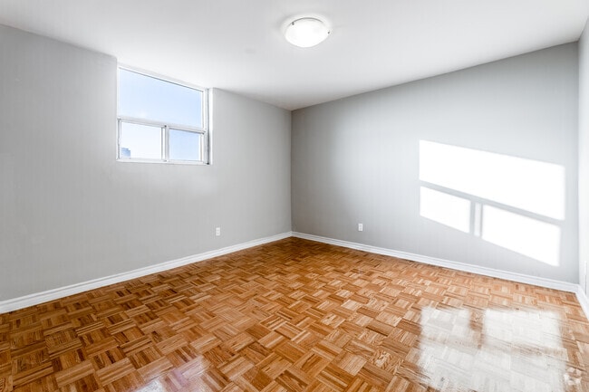 2 Secord | 2 Bed | Primary Bedroom
