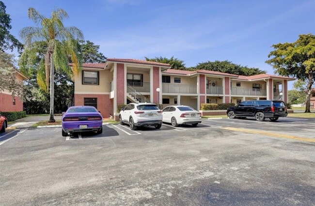 Photo - 9635 NW 4th St Unidad 4D