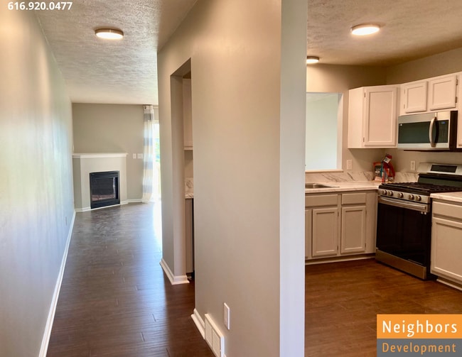 Photo - 5425 Rivertown Cir SW