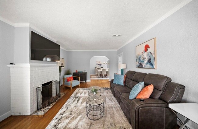 Photo - 1635 Castle Ct