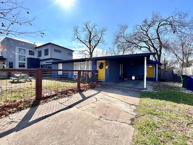 Building Photo - 1909 Morrow St Unit B