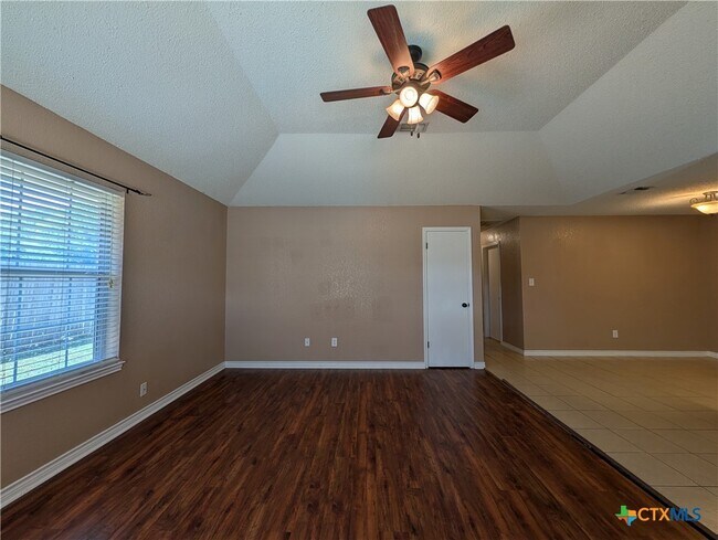 1644 W County Line Rd