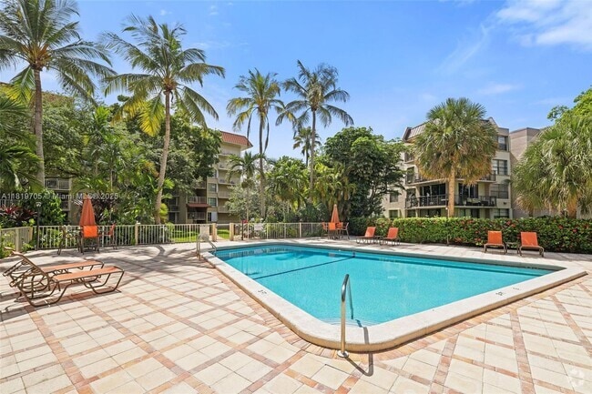 Building Photo - 13120 SW 92nd Ave Unit B-103 Rental