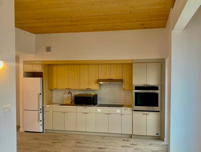 Photo - 34 Symphony Rd