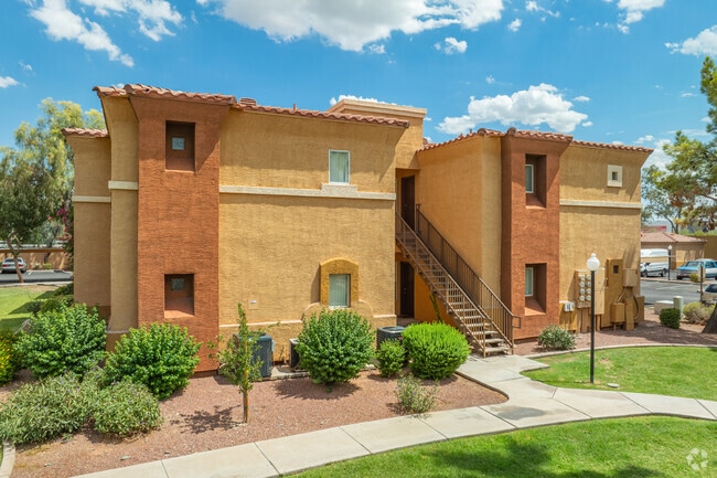 Desert Harbor Apartment Homes