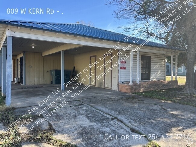 Building Photo - 809 W Kern Rd Unit . Rental