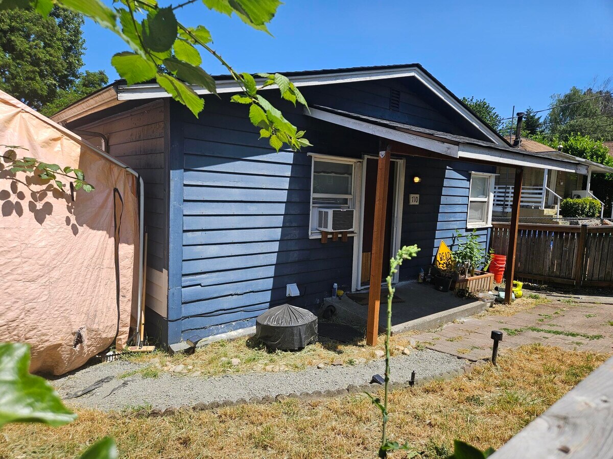 Photo - 708 -710 S Rose Street