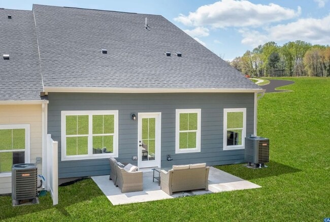 Photo - 736 Empire St