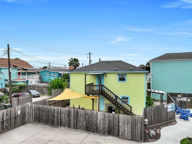 Photo - 2324 Bernardo De Galvez Ave