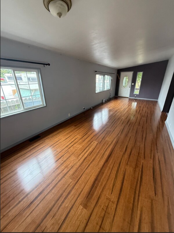 Photo - 554 Sanford Ave