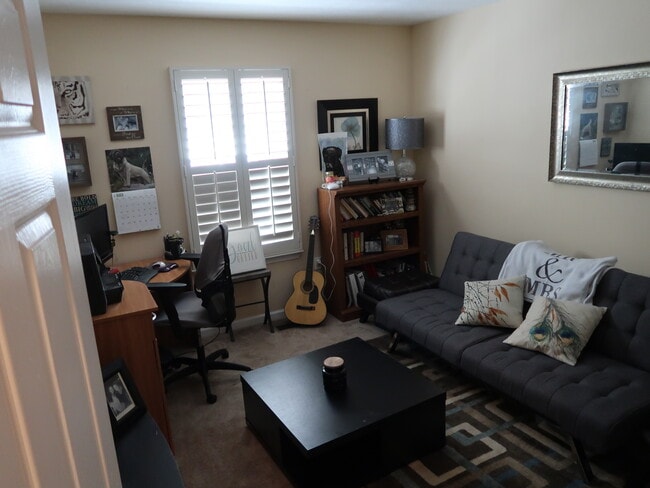 Photo - 504 Waters Cove Ct