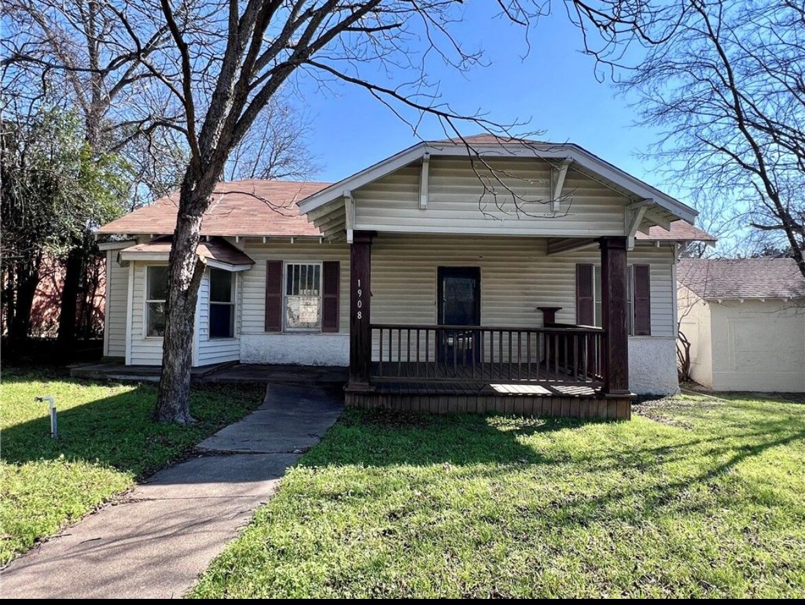 Photo - 1908 Bosque Blvd Casa