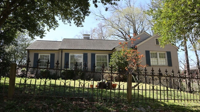 Building Photo - 503 Windsor Dr Rental