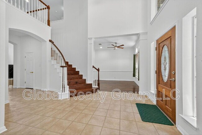 Photo - 18743 Danforth Cove
