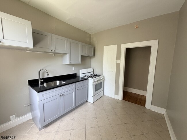 Photo - 16 Irving Ave Unit B6