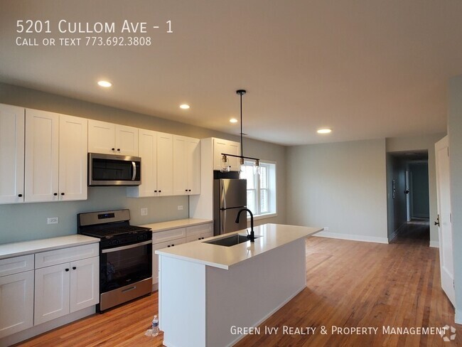 Building Photo - Remodeled 3 Bed 2 Bath with Tandem Parking... Unit 1 Rental