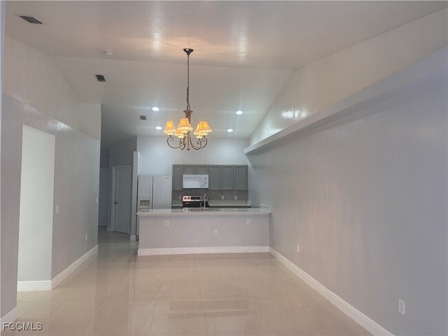 Photo - 1003 Country Club Blvd