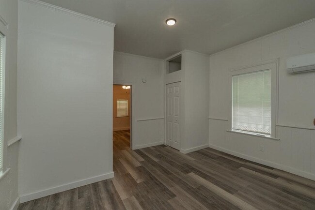 Photo - 1412 Maple St