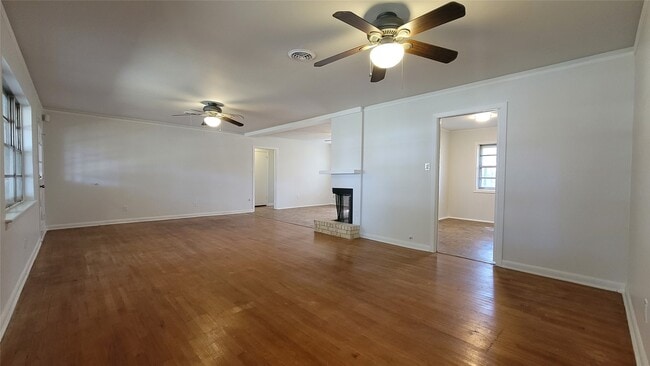 Photo - 801 Rosewood Dr