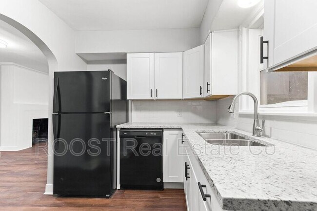 Photo - 554-556 Fairwood Ave