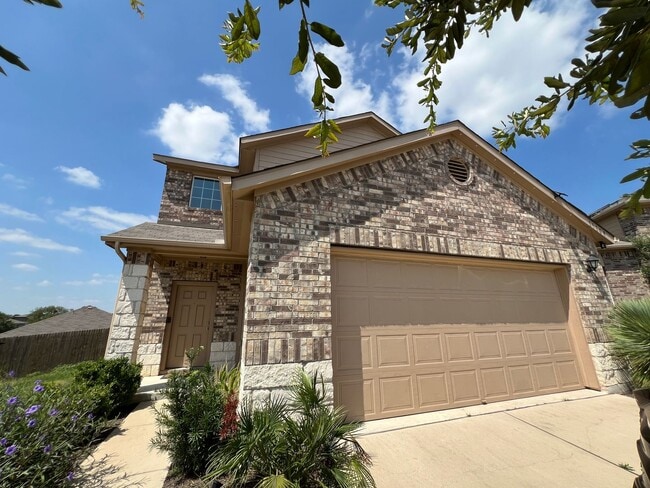Building Photo - Perfect 3/2.5 - Tall Ceilings and in Immac... Rental
