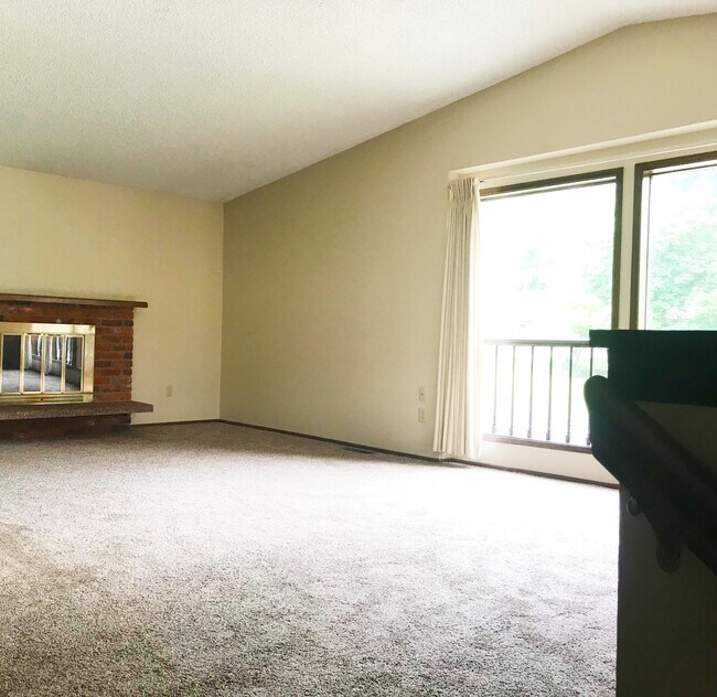 Photo - 721 W Bowling Rd