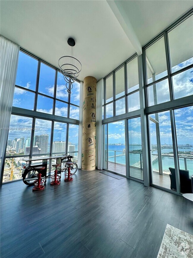 Building Photo - 1100 Biscayne Blvd Unit 3506-3507 Rental