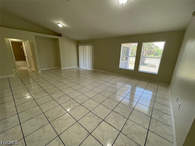Photo - 1221 Summa Blvd