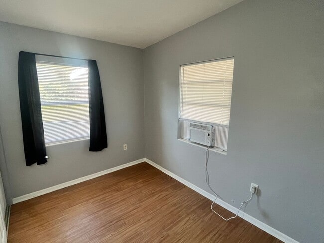 Photo - 2338 Shenandoah Rd Unit B