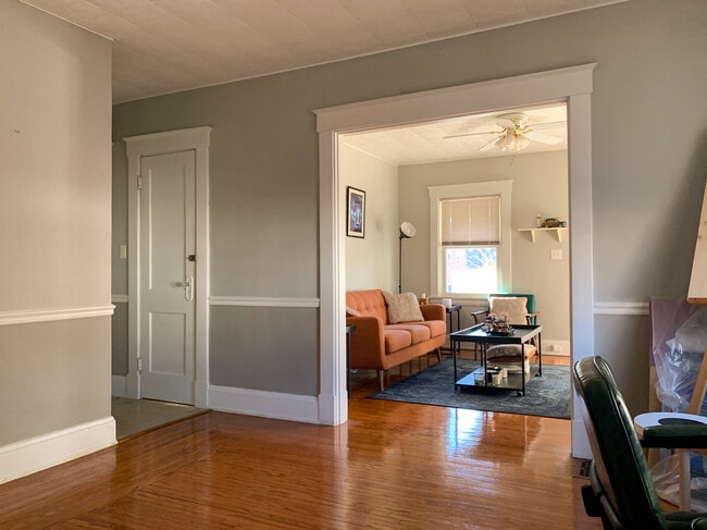 4618 Carter Ave Unit 1