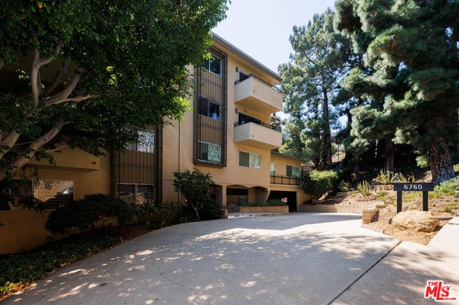 Building Photo - 6760 Hillpark Dr Unit 408 Rental