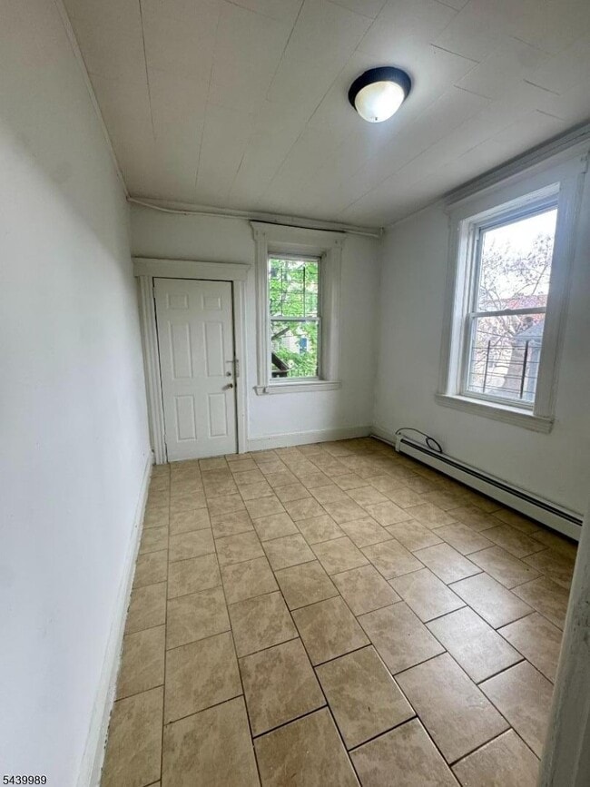 Photo - 178 Howe Ave