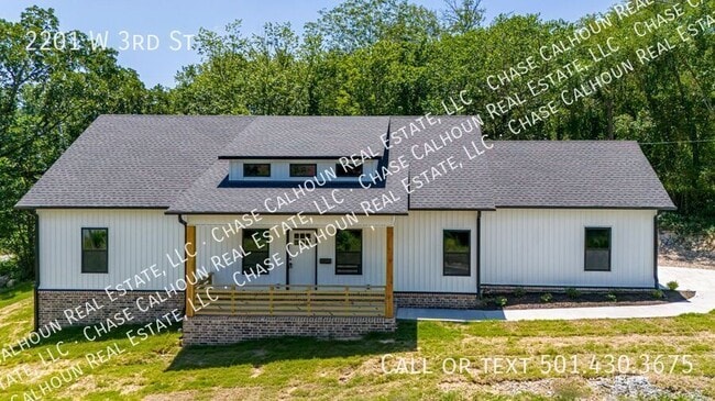 Photo - 2201 W 3rd St