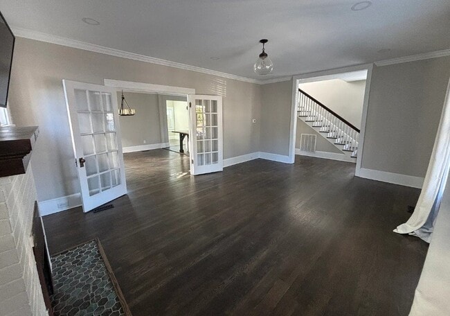 Photo - 313 W Fisher Ave