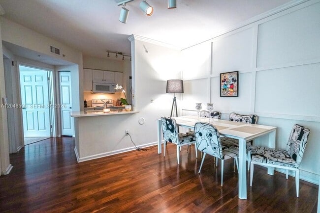 Photo - 17145 N Bay Rd Unidad 4403