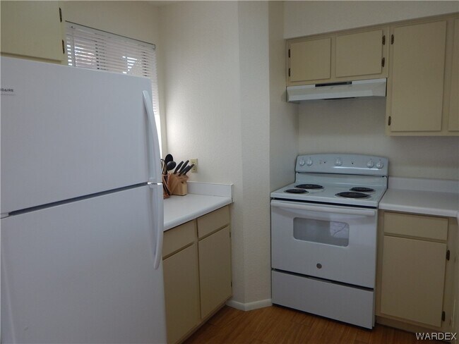 Photo - 2040 Mesquite Ln Unidad 203
