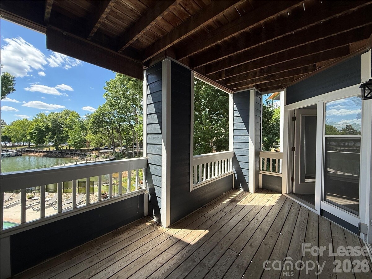 Photo - 726 Southwest Dr