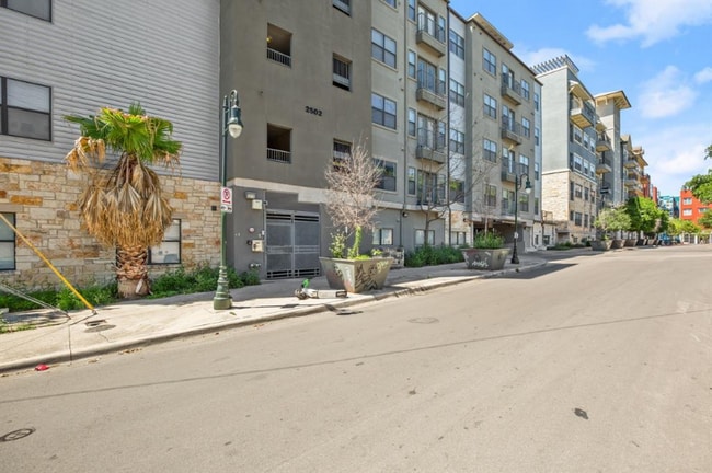Photo - 2502 Leon St Unit 102