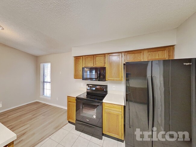 Photo - 1844 Hunting Green Dr