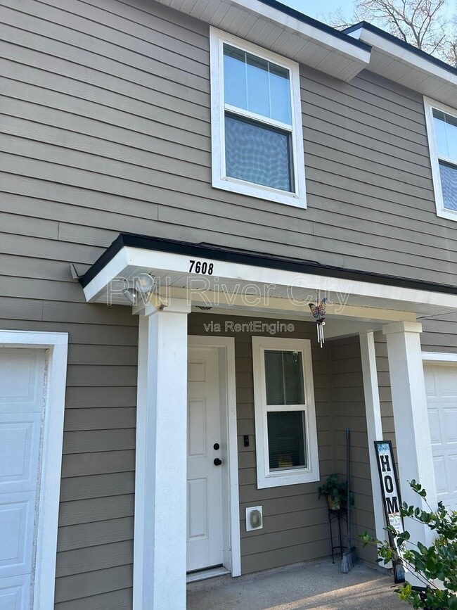 Photo - 7608 Rain Forest Dr N