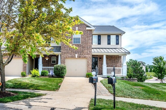 Gorgeous Updated 3 Bed 3 Bath Home Garage - Gorgeous Updated 3 Bed 3 Bath Home Garage