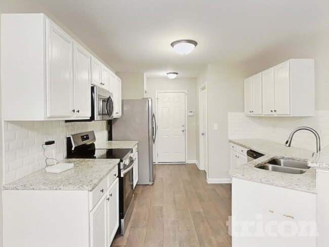 Photo - 705 Champion St