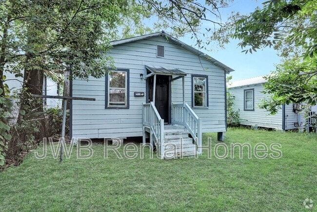 Building Photo - 1549 Francis St Rental