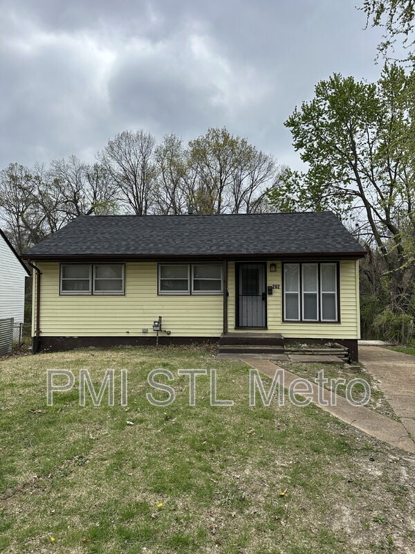 Building Photo - 262 Estridge Rd Rental