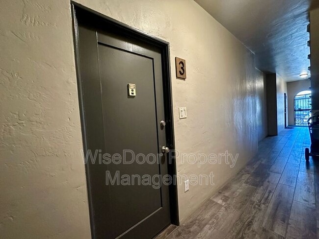 Photo - 1030 Leonard Ave Unit 3