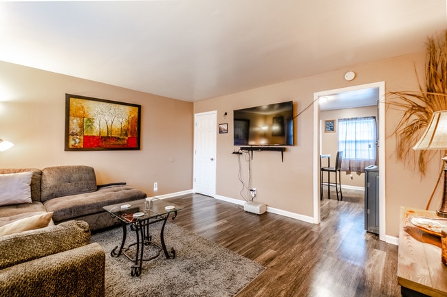 Wingate Townhouse Apartments