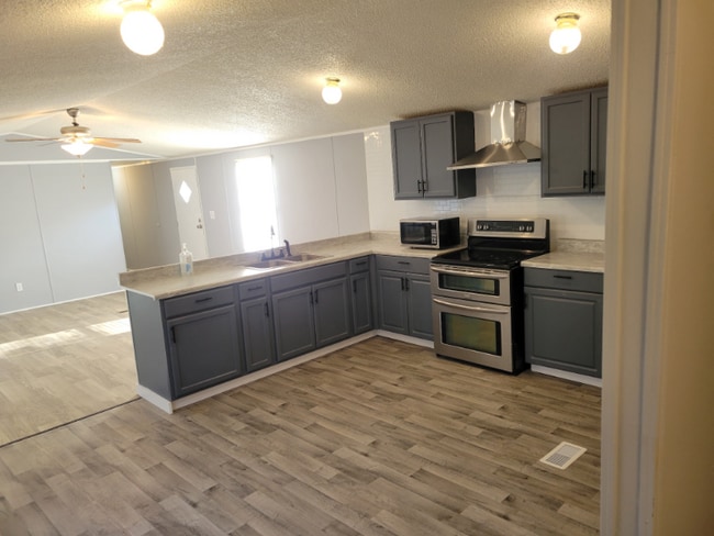 85 Hawkins Rd