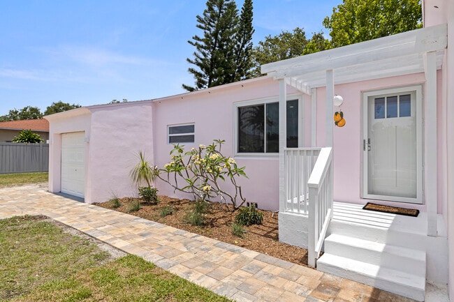 Photo - 1579 Bayshore Blvd