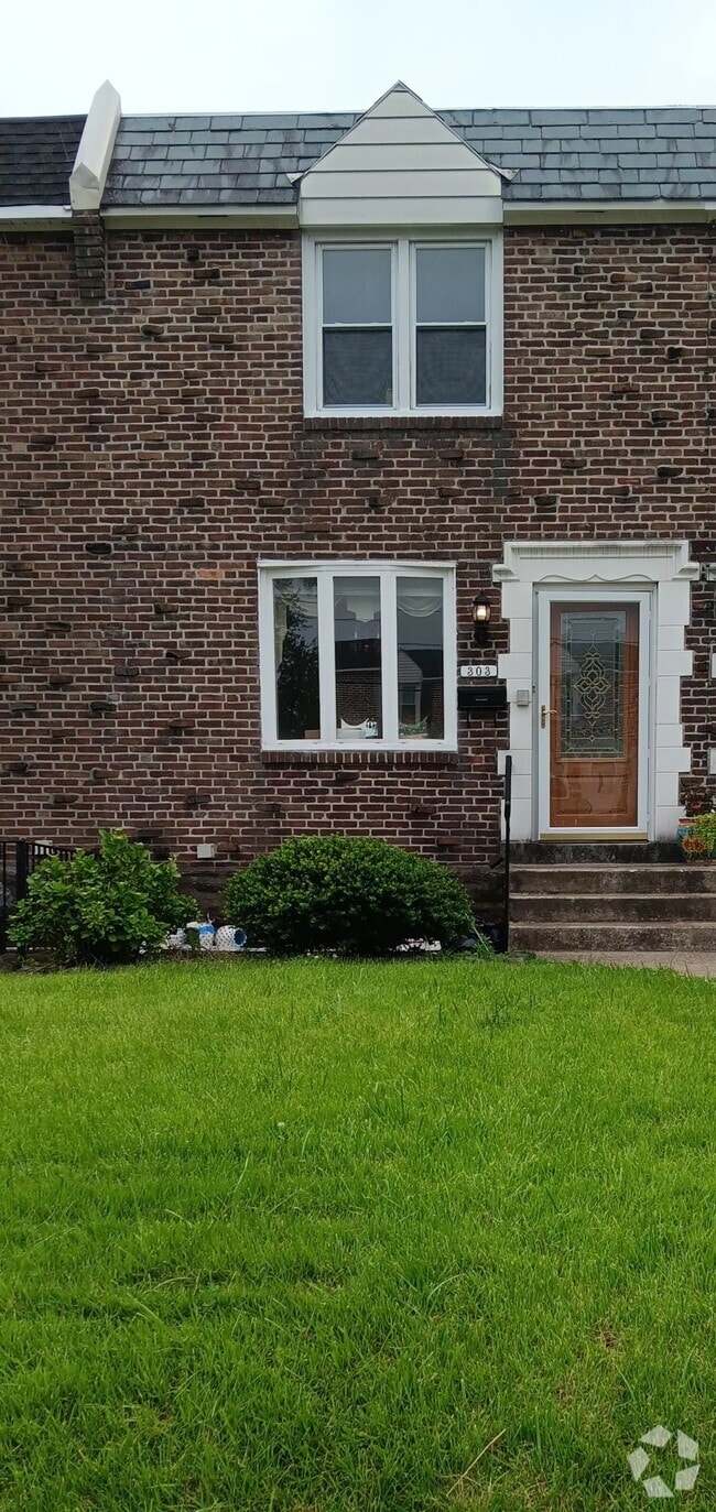 Building Photo - 303 Westbridge Rd Rental